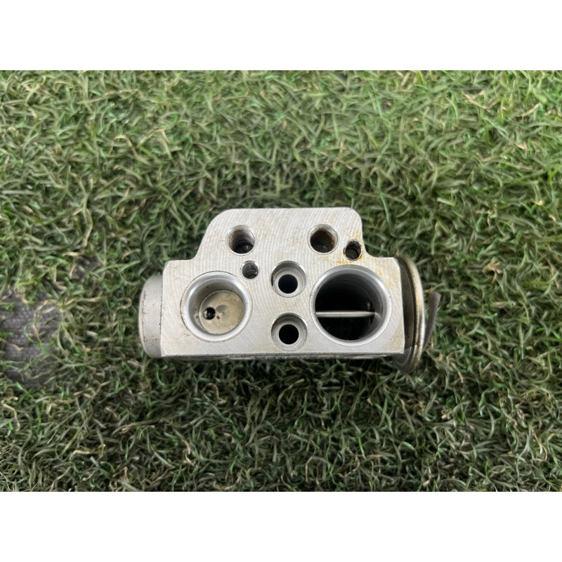 Клапан испарителя кондиционера (отопление и кондиционирование) Volkswagen Amarok 2H 2012 2.0 7L0820679D