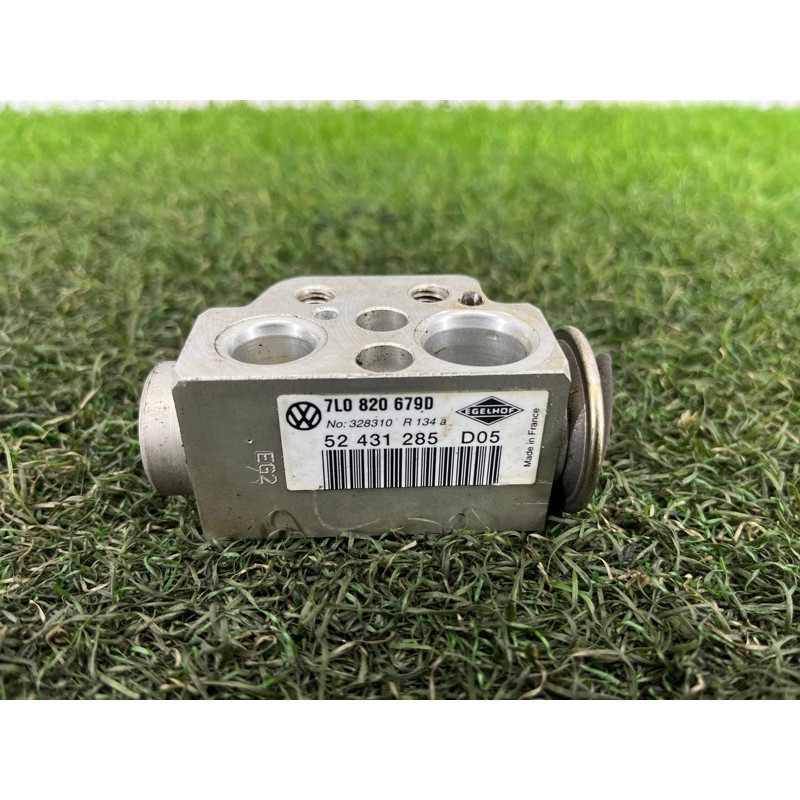 Клапан испарителя кондиционера (отопление и кондиционирование) Volkswagen Amarok 2H 2012 2.0 7L0820679D