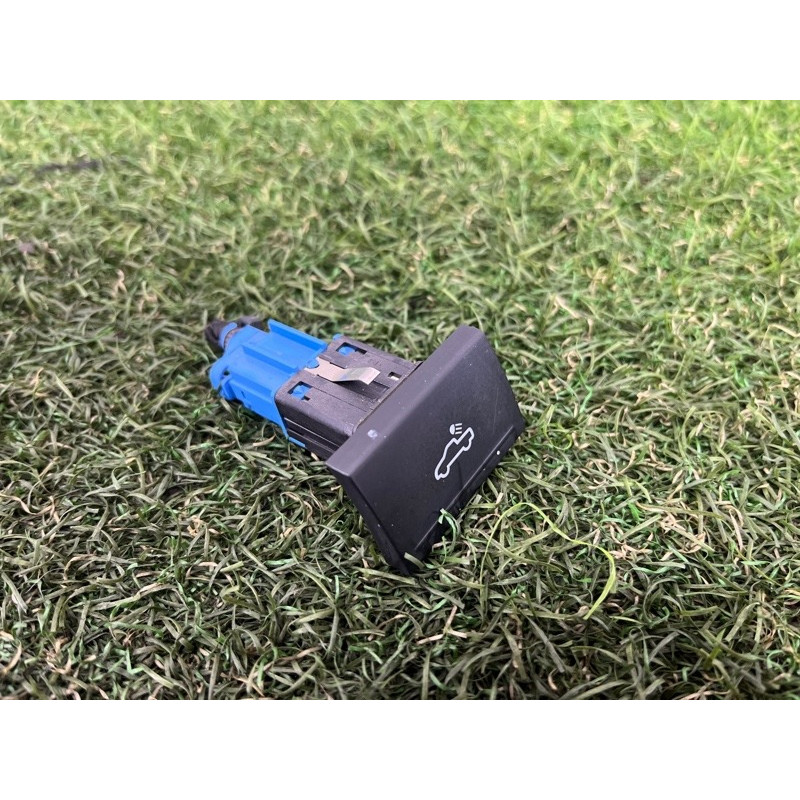 Кнопка освещения багажного отсека (электрика / кнопки) Volkswagen Amarok 2H 2012 2.0 2H5959917CREH