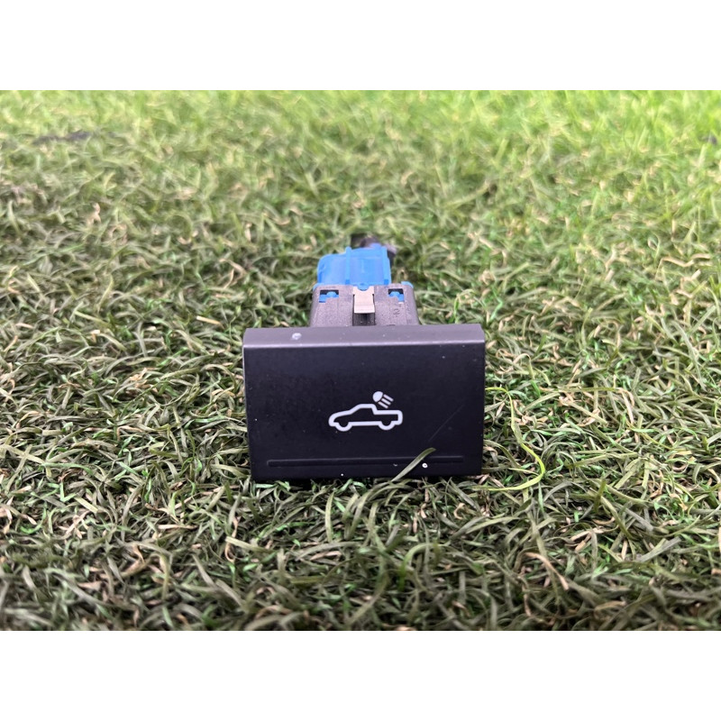 Кнопка освещения багажного отсека (электрика / кнопки) Volkswagen Amarok 2H 2012 2.0 2H5959917CREH