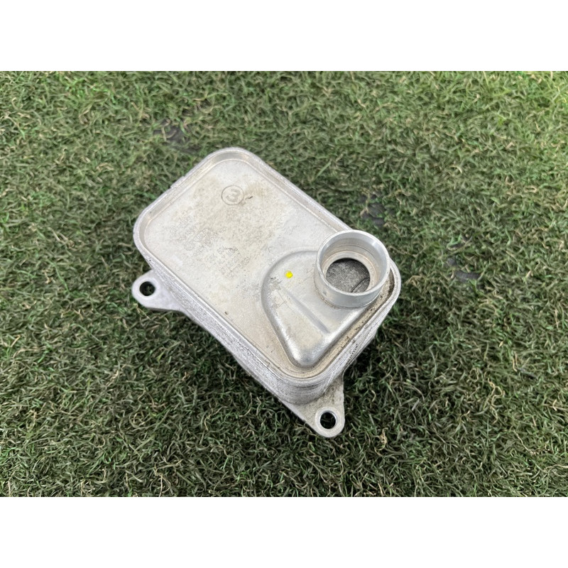 Теплообменник масляного фильтра (двигатель и элементы) AUDI A3 8V 2015 1.8 06L117021G