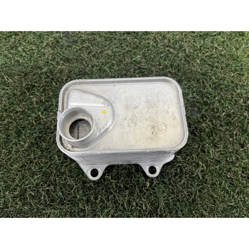 Теплообменник масляного фильтра (двигатель и элементы) AUDI A3 8V 2015 1.8 06L117021G