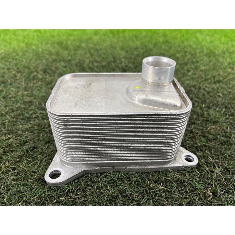 Теплообменник масляного фильтра (двигатель и элементы) AUDI A3 8V 2015 1.8 06L117021G