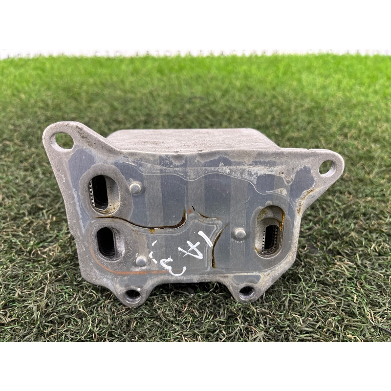 Теплообменник масляного фильтра (двигатель и элементы) AUDI A3 8V 2015 1.8 06L117021G