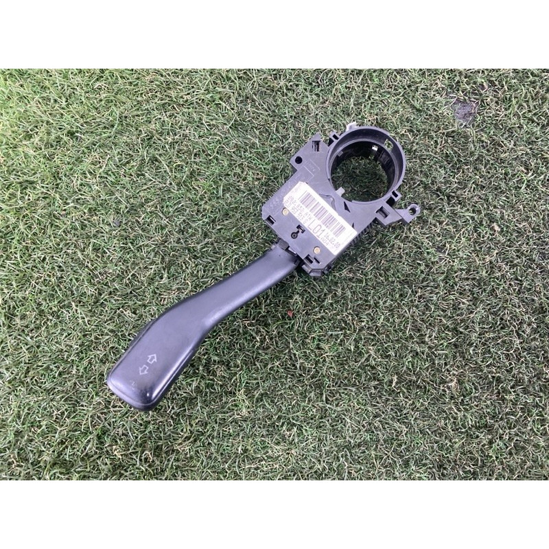 Переключатель поворотов (электрика) Volkswagen Passat B5 2000 2.5 8l0953513g
