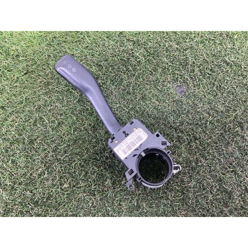 Переключатель поворотов (электрика) Volkswagen Passat B5 2000 2.5 8l0953513g