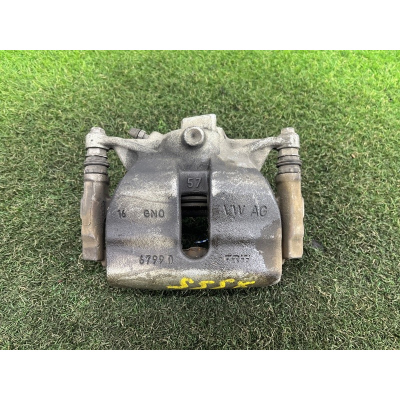 Суппорт тормозной (тормозная система) AUDI A3 8V 2015 1.8 8V0615124A