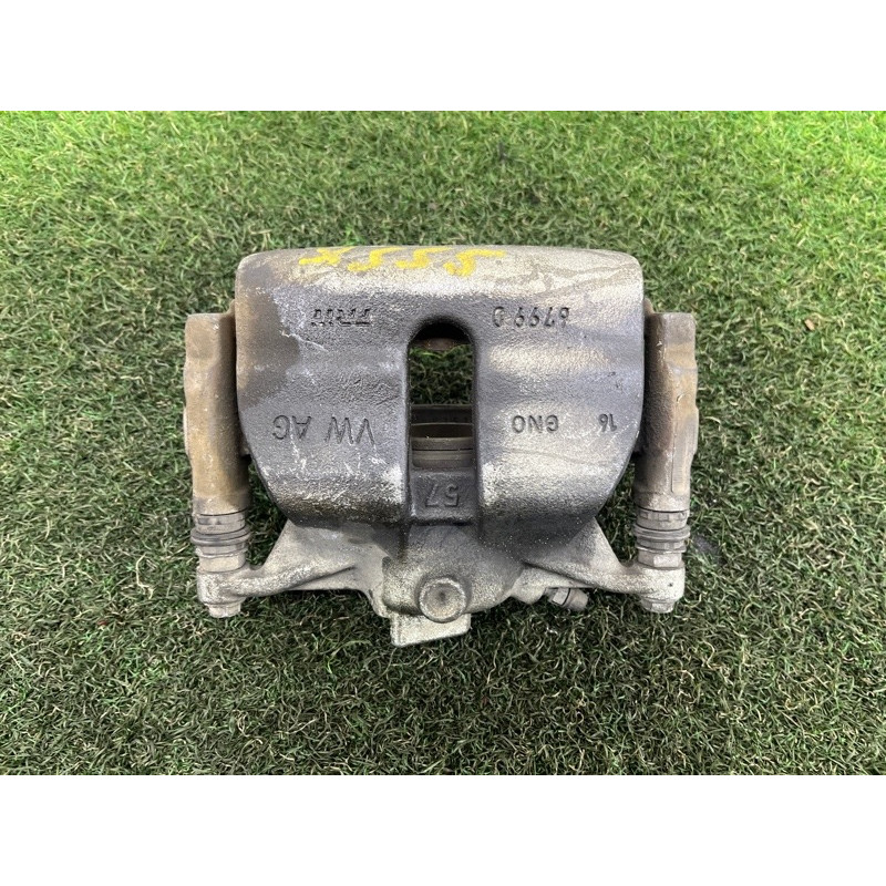 Суппорт тормозной (тормозная система) AUDI A3 8V 2015 1.8 8V0615124A