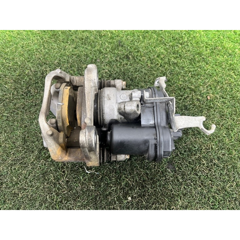 Гальмівний супорт (гальмівна система) BMW 5-series G30 2017 2.0 B46B20 34216870575