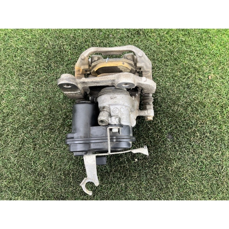 Гальмівний супорт (гальмівна система) BMW 5-series G30 2017 2.0 B46B20 34216870575