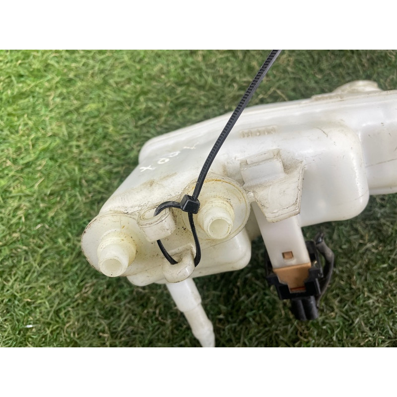 Бачок гальмівної рідини (гальмівна система) KIA Optima TF 2013 2.4 585112T100