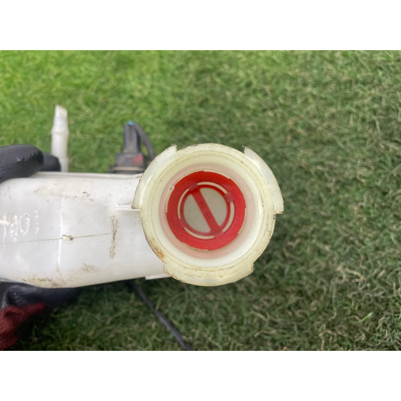 Бачок гальмівної рідини (гальмівна система) KIA Optima TF 2013 2.4 585112T100