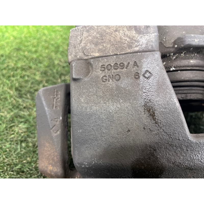 Суппорт тормозной (тормозная система) AUDI Q5 8R 2012 3.2 CALB 8K0615123J