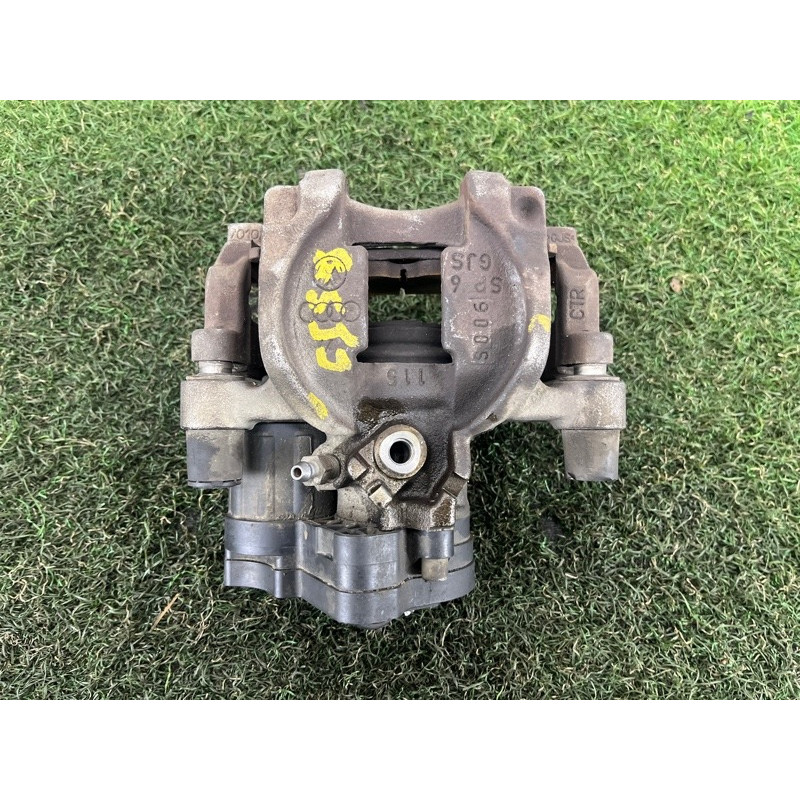 Суппорт тормозной (тормозная система) AUDI A3 8V 2015 1.8 8V0615423