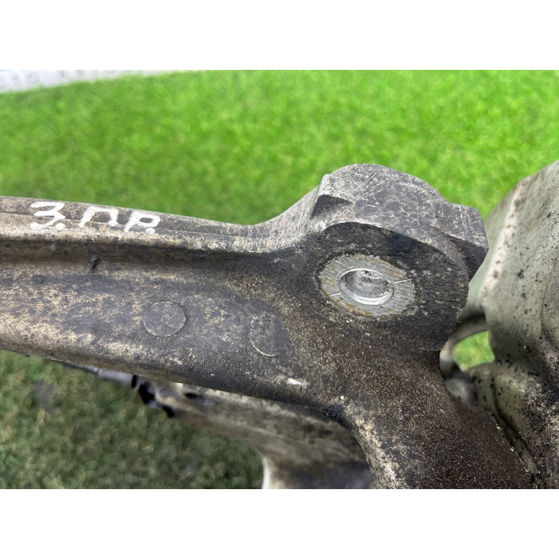 Цапфа подвески (подвеска) BMW X5 E70 2008 3.0 N52N 33326879102