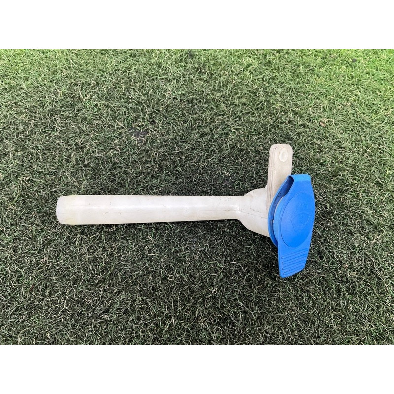 Горловина бачка омывателя (кузов и элементы) Volkswagen Amarok 2H 2012 2.0 2H0955463