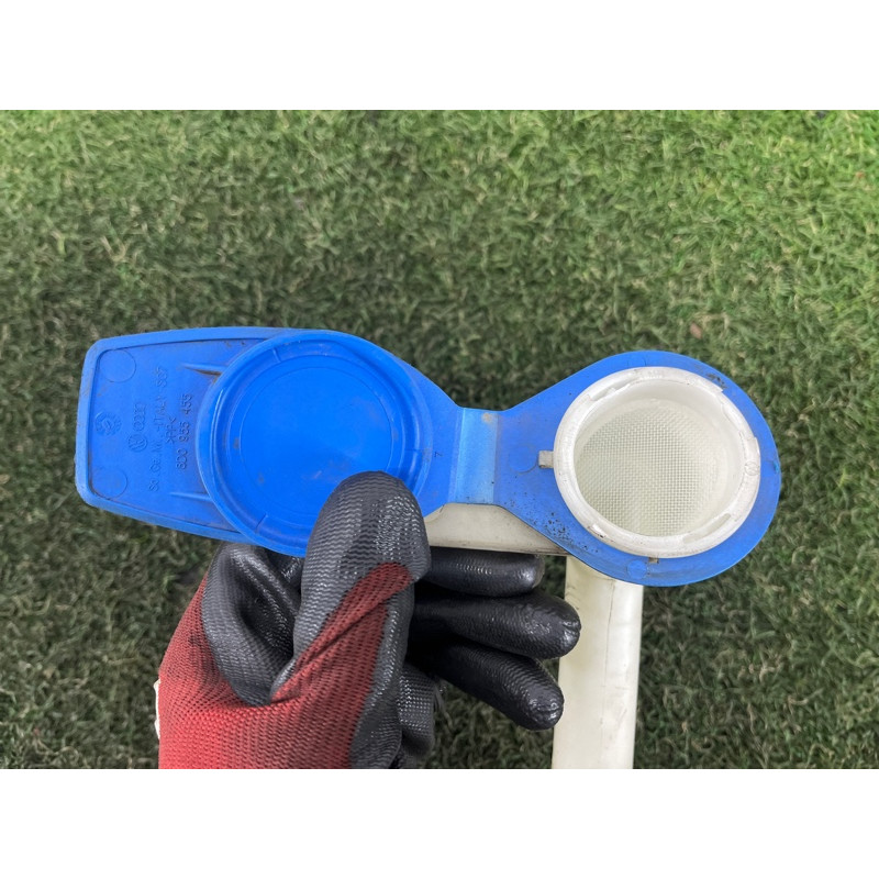 Горловина бачка омывателя (кузов и элементы) Volkswagen Amarok 2H 2012 2.0 2H0955463