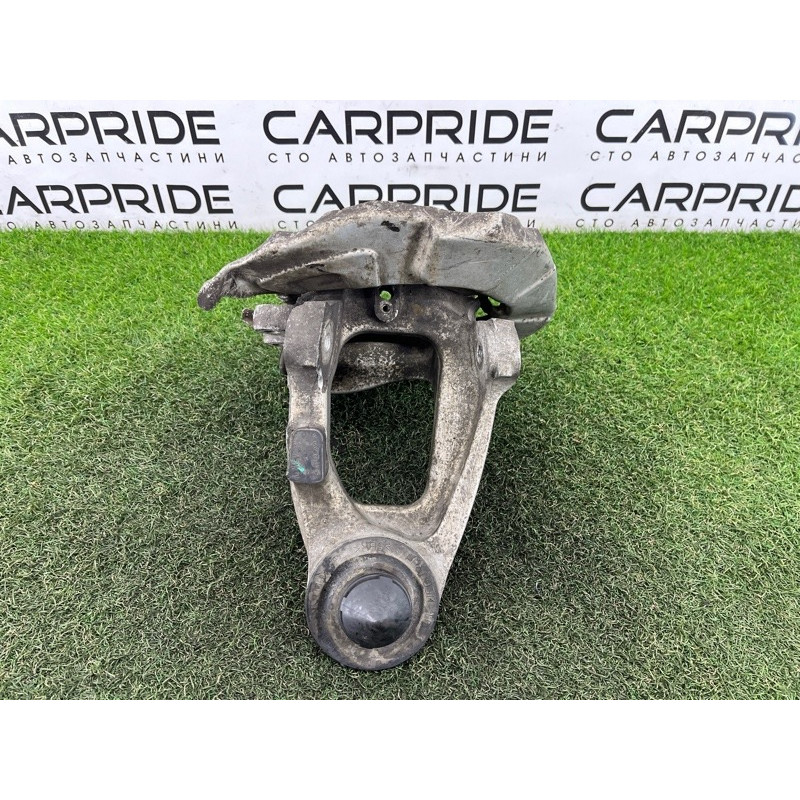 Цапфа подвески (подвеска) BMW X5 E70 2008 3.0 N52N 33326879101