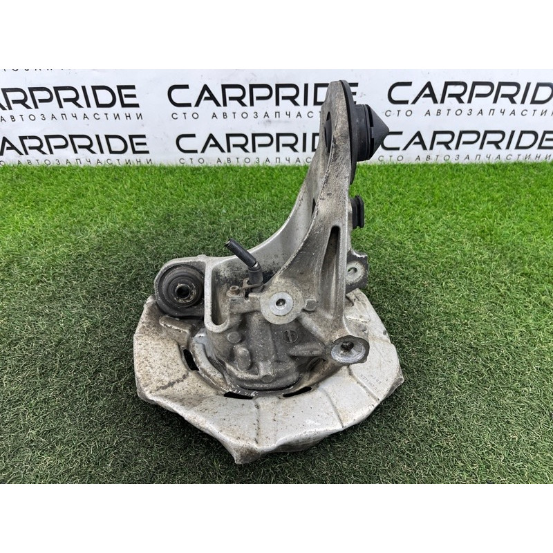 Цапфа подвески (подвеска) BMW X5 E70 2008 3.0 N52N 33326879101