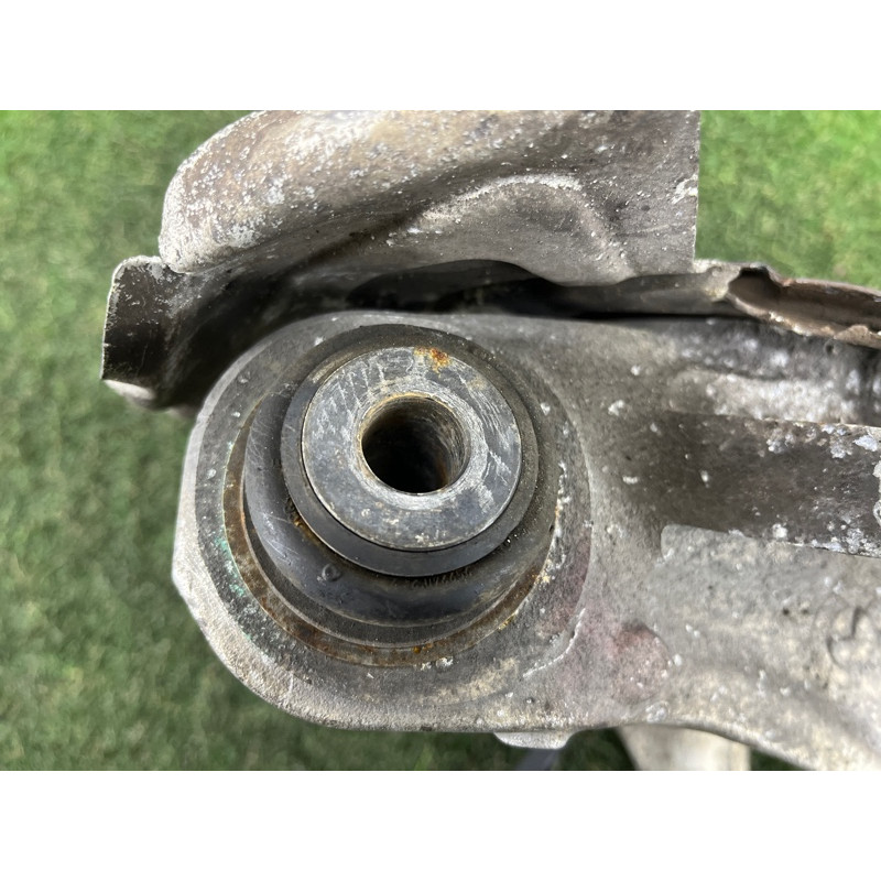 Цапфа подвески (подвеска) BMW X5 E70 2008 3.0 N52N 33326879101