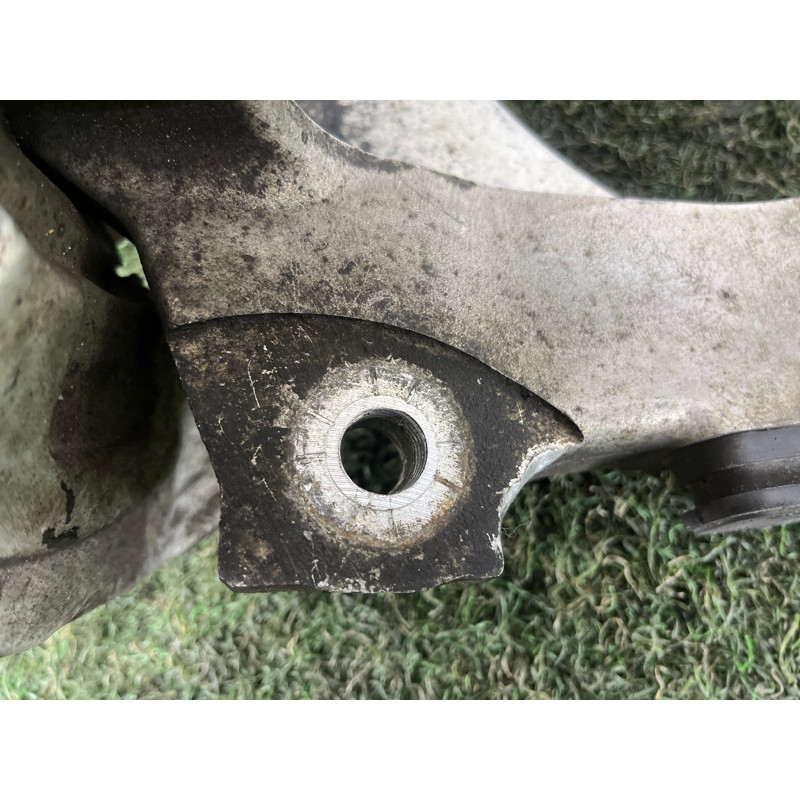 Цапфа подвески (подвеска) BMW X5 E70 2008 3.0 N52N 33326879101