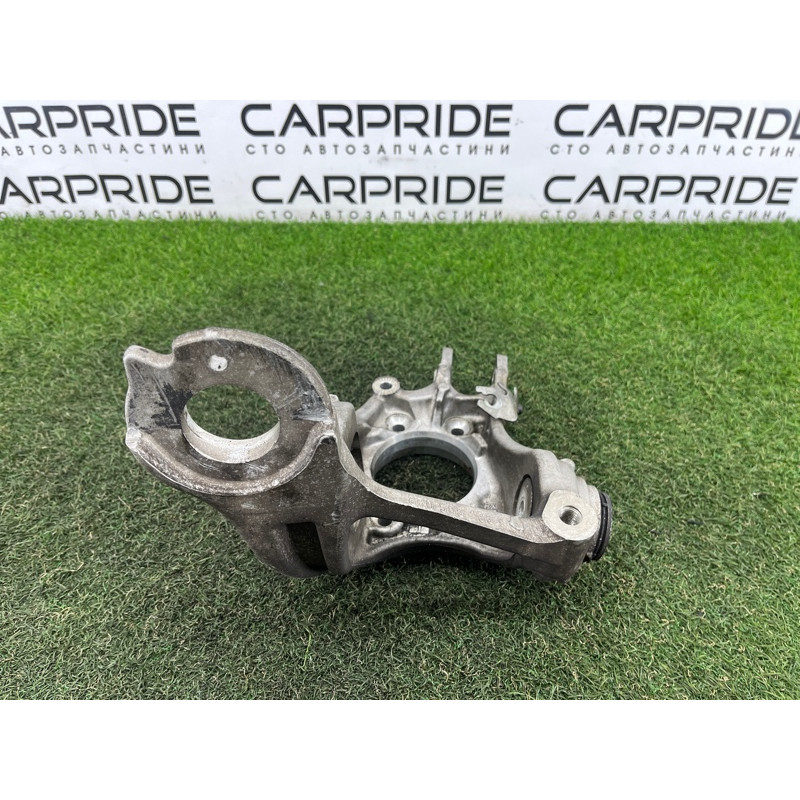 Цапфа подвески (подвеска) AUDI Q5 8R 2012 3.2 CALB 8R0505432F