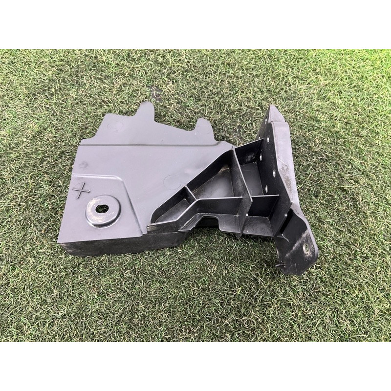 Воздуховод радиатора (кузов и элементы) Volkswagen Amarok 2H 2012 2.0 2H0121329A