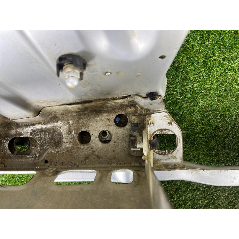 Телевизор (передняя часть кузова) (наружные элементы кузова) Volkswagen Amarok 2H 2012 2.0