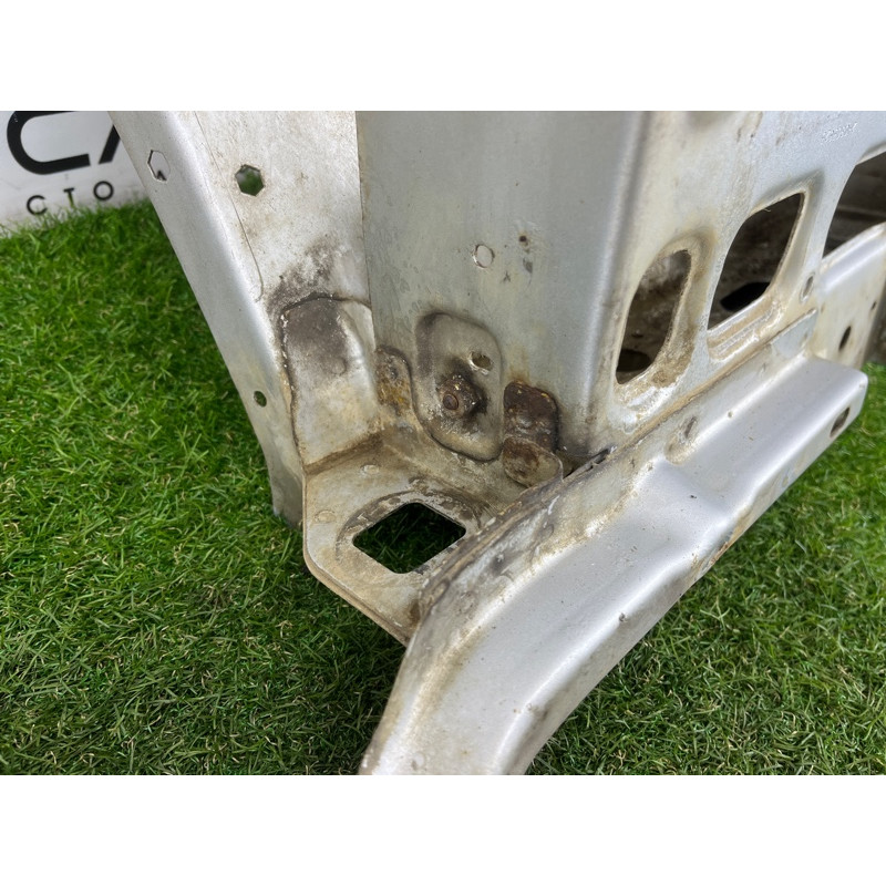 Телевизор (передняя часть кузова) (наружные элементы кузова) Volkswagen Amarok 2H 2012 2.0