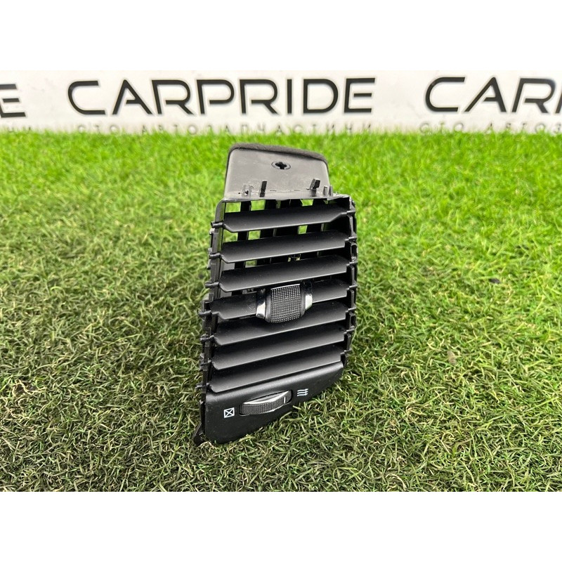 Воздуховод центральный (салон) Jeep Grand Cherokee WK2 2017 3.6 5MT20DX9AA