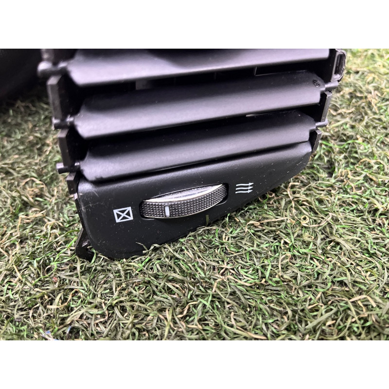 Воздуховод центральный (салон) Jeep Grand Cherokee WK2 2017 3.6 5MT20DX9AA