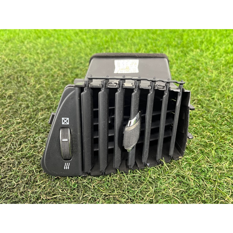 Воздуховод центральный (салон) Jeep Grand Cherokee WK2 2017 3.6 5MT21DX9AA