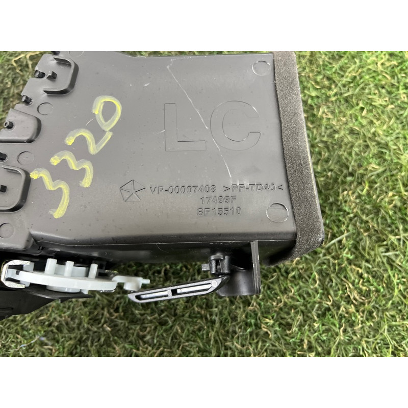 Воздуховод центральный (салон) Jeep Grand Cherokee WK2 2017 3.6 5MT21DX9AA