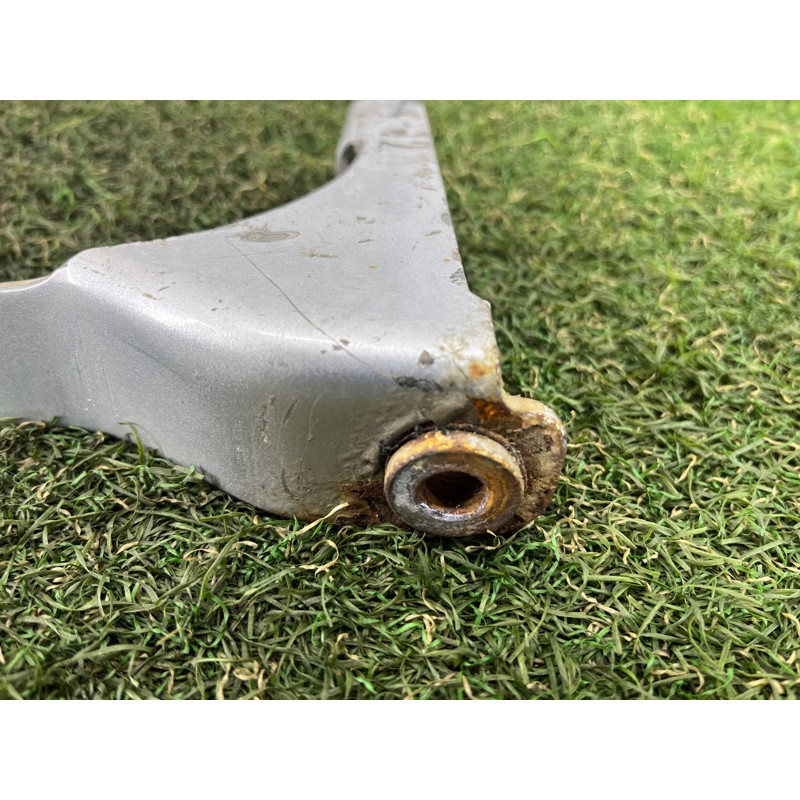 Петля багажника (кузов и элементы) Volkswagen Amarok 2H 2012 2.0 2H5829642C