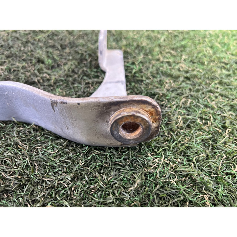 Петля багажника (кузов и элементы) Volkswagen Amarok 2H 2012 2.0 2H5829641C