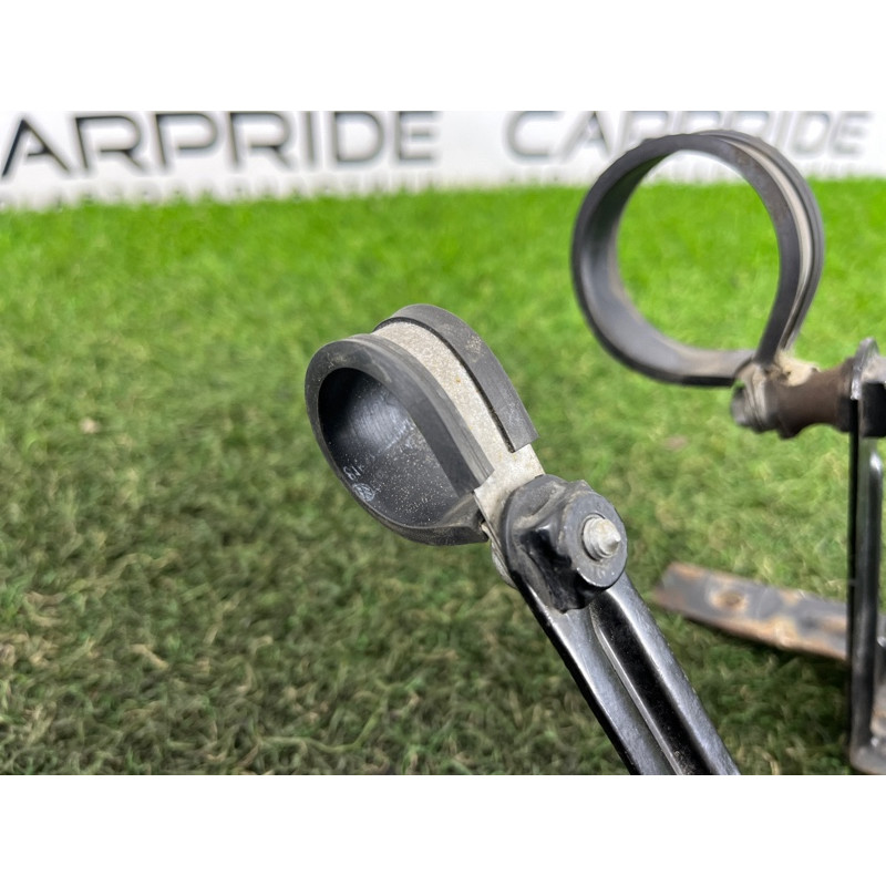 Кронштейн дополнительного насоса ОЖ (кронштейны двигателя) Volkswagen Touareg II NF 2013 3.0 7P0819545B