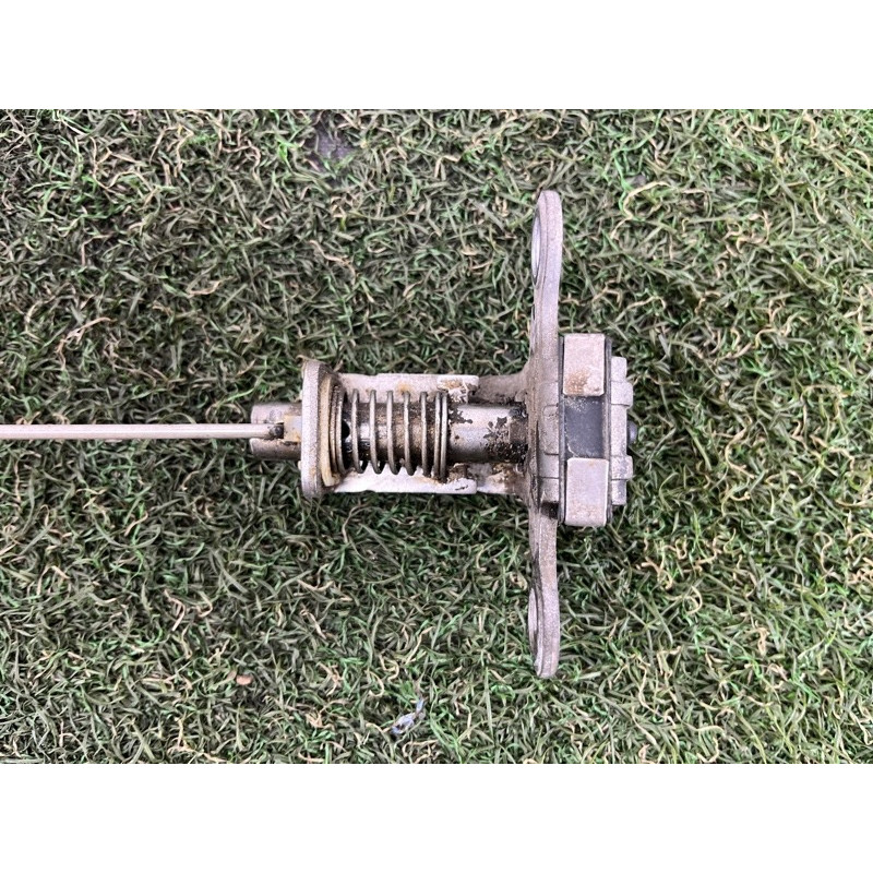 Замок багажника (кузов и элементы) Volkswagen Amarok 2H 2012 2.0 2H5829211D