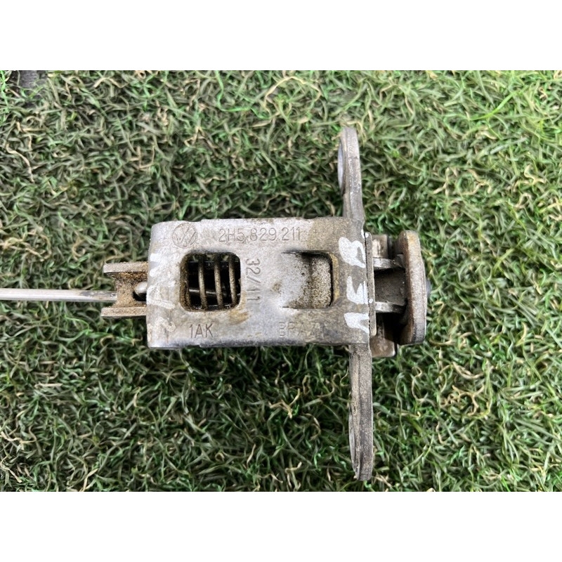 Замок багажника (кузов и элементы) Volkswagen Amarok 2H 2012 2.0 2H5829211D