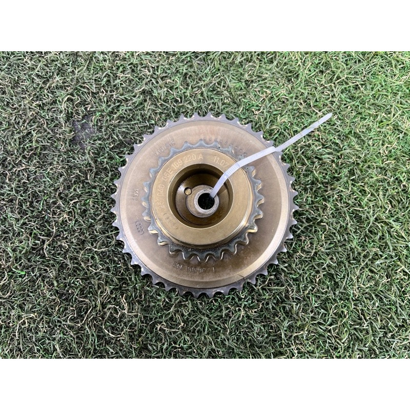 Звезда цепи ГРМ (двигатель и элементы) AUDI Q5 8R 2012 3.2 CALB 06E109077E