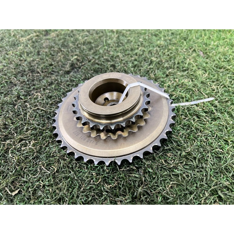 Звезда цепи ГРМ (двигатель и элементы) AUDI Q5 8R 2012 3.2 CALB 06E109077E