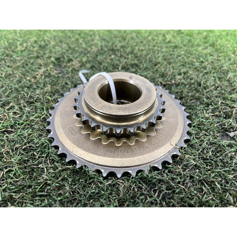 Звезда цепи ГРМ (двигатель и элементы) AUDI Q5 8R 2012 3.2 CALB 06E109077E