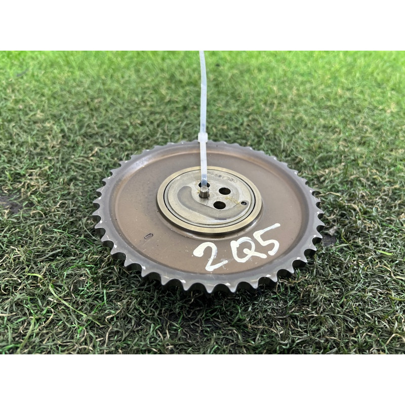 Звезда цепи ГРМ (двигатель и элементы) AUDI Q5 8R 2012 3.2 CALB 06E109077E