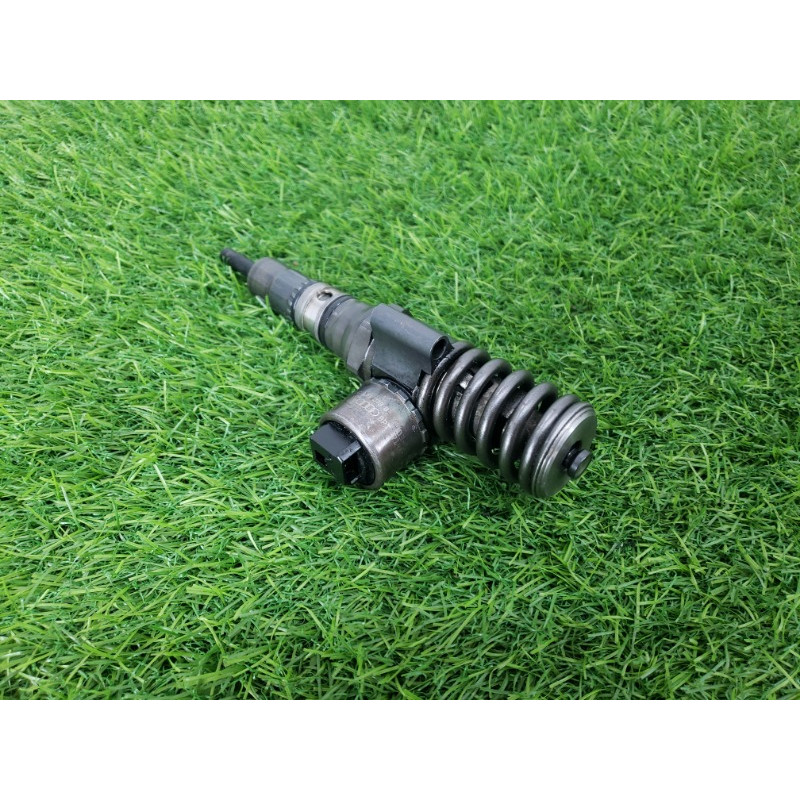 Форсунка топливная (топливная система) Volkswagen Golf 1K 2004 2.0 BKD 03G130073B