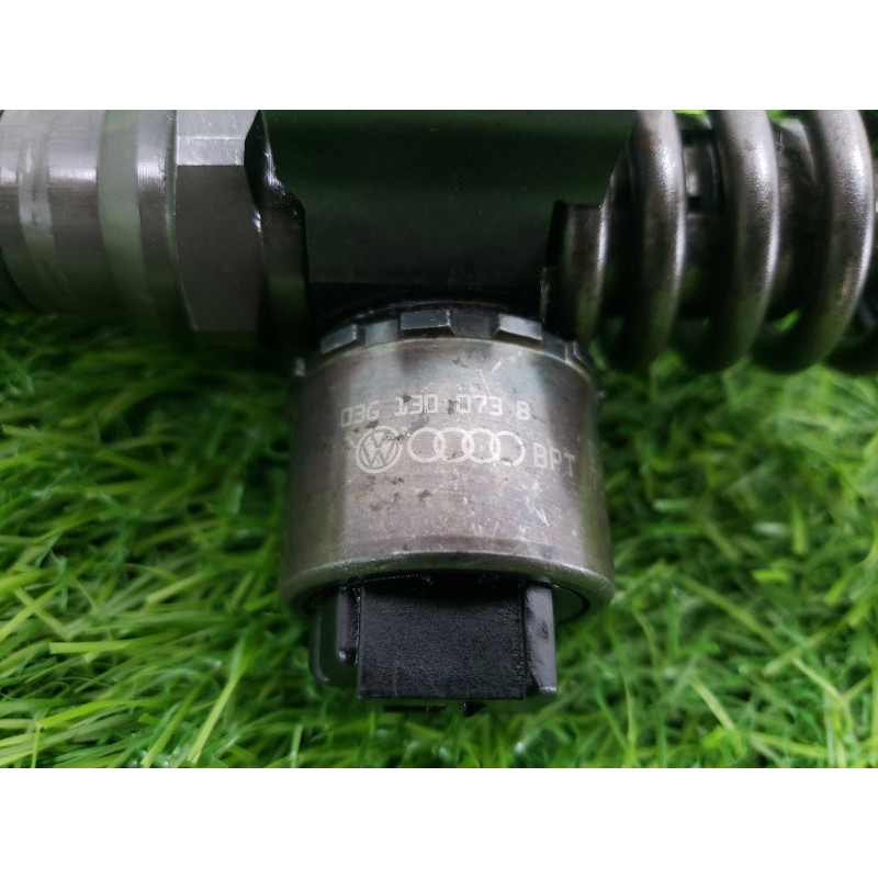 Форсунка топливная (топливная система) Volkswagen Golf 1K 2004 2.0 BKD 03G130073B