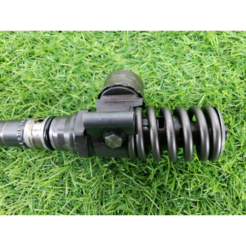 Форсунка топливная (топливная система) Volkswagen Golf 1K 2004 2.0 BKD 03G130073B