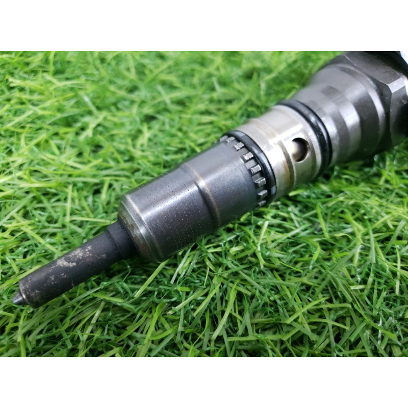 Форсунка топливная (топливная система) Volkswagen Golf 1K 2004 2.0 BKD 03G130073B