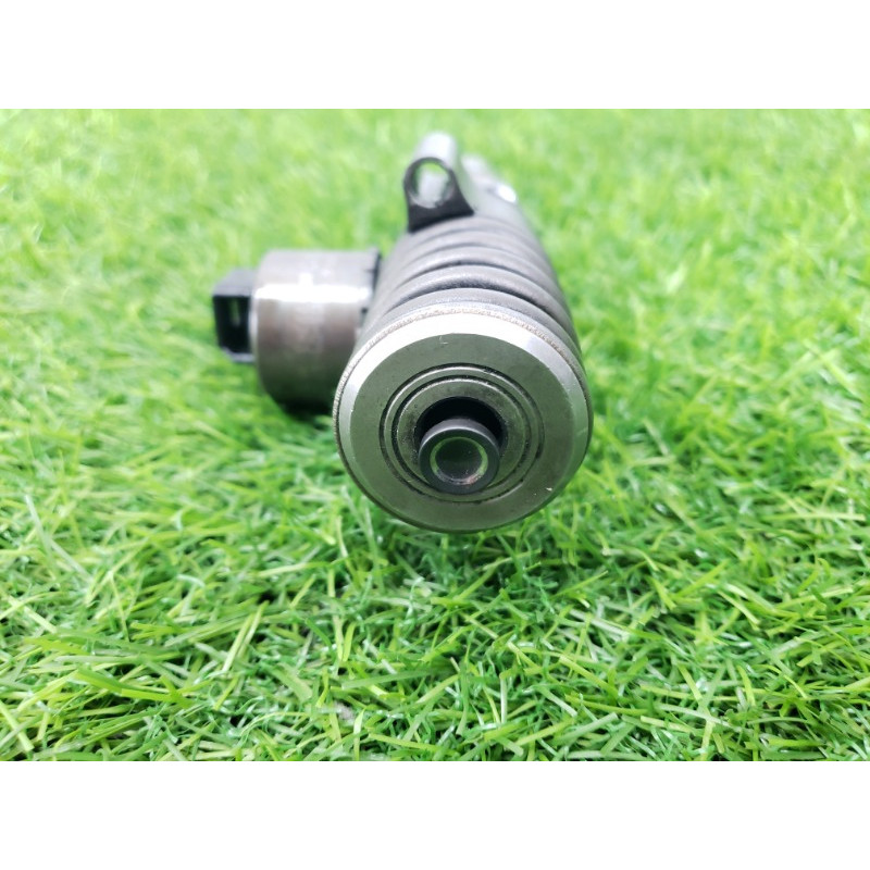 Форсунка топливная (топливная система) Volkswagen Golf 1K 2004 2.0 BKD 03G130073B