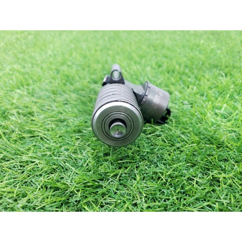 Форсунка топливная (топливная система) Volkswagen Golf 1K 2004 2.0 BKD 03G130073B