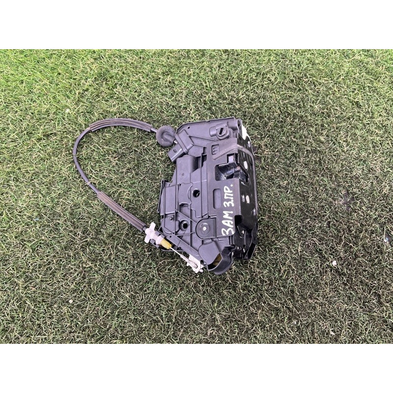 Замок двери (кузов и элементы) Volkswagen Amarok 2H 2012 2.0 5N0839016D