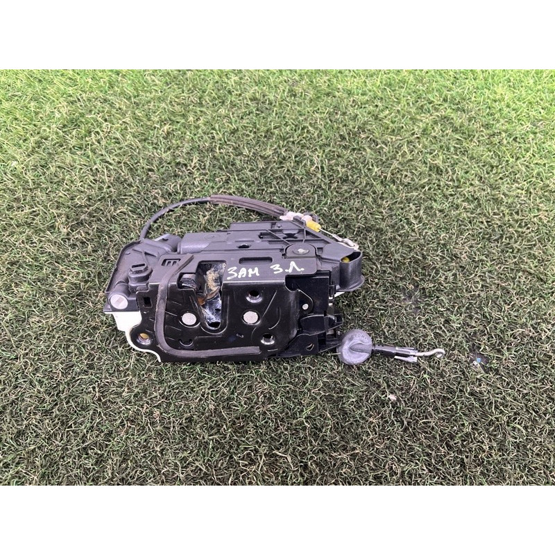 Замок двери (кузов и элементы) Volkswagen Amarok 2H 2012 2.0 5N0839015D